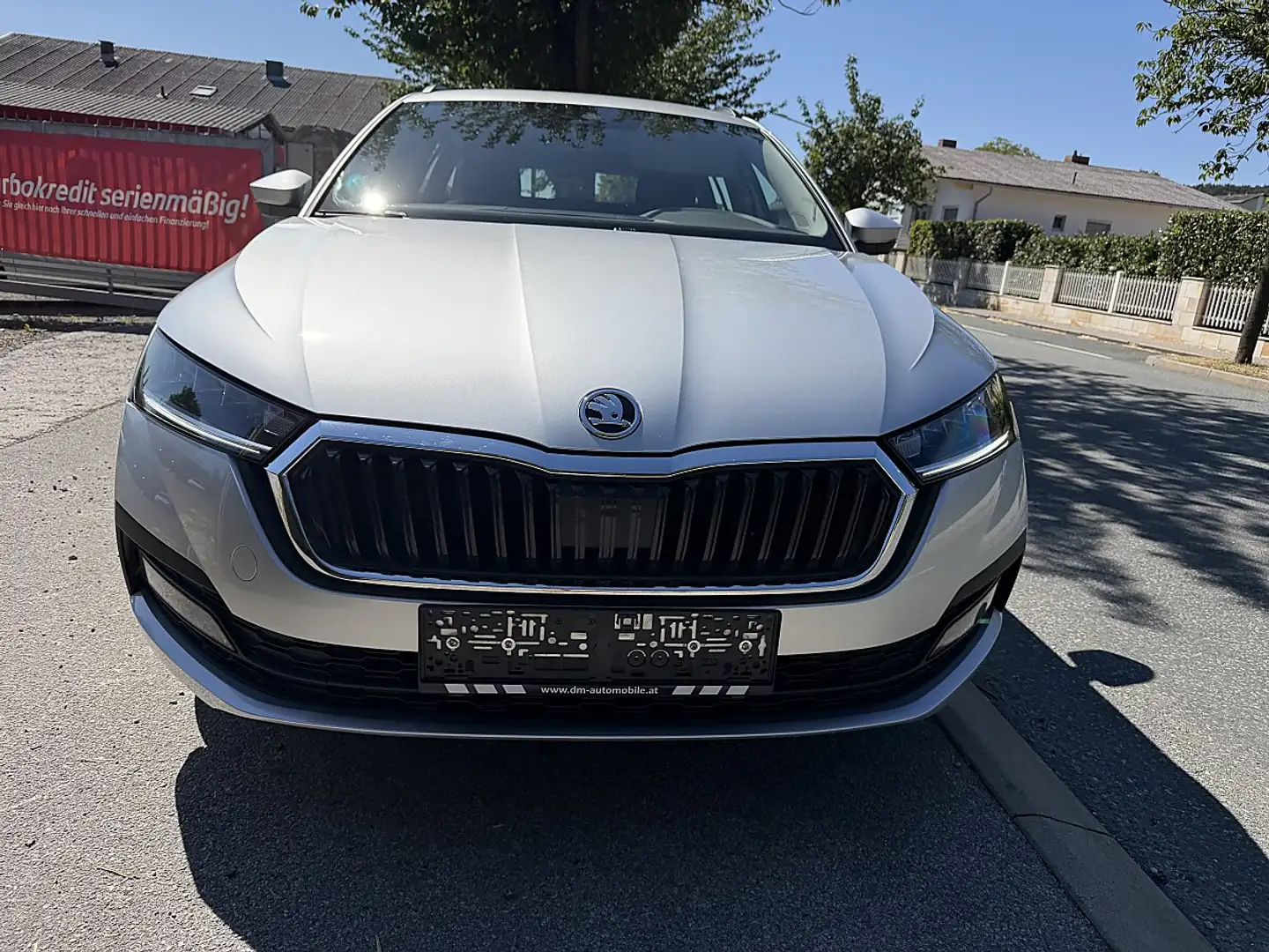 Skoda Octavia Combi 2,0 TDI 4x4 Ambition DSG Silber - 2