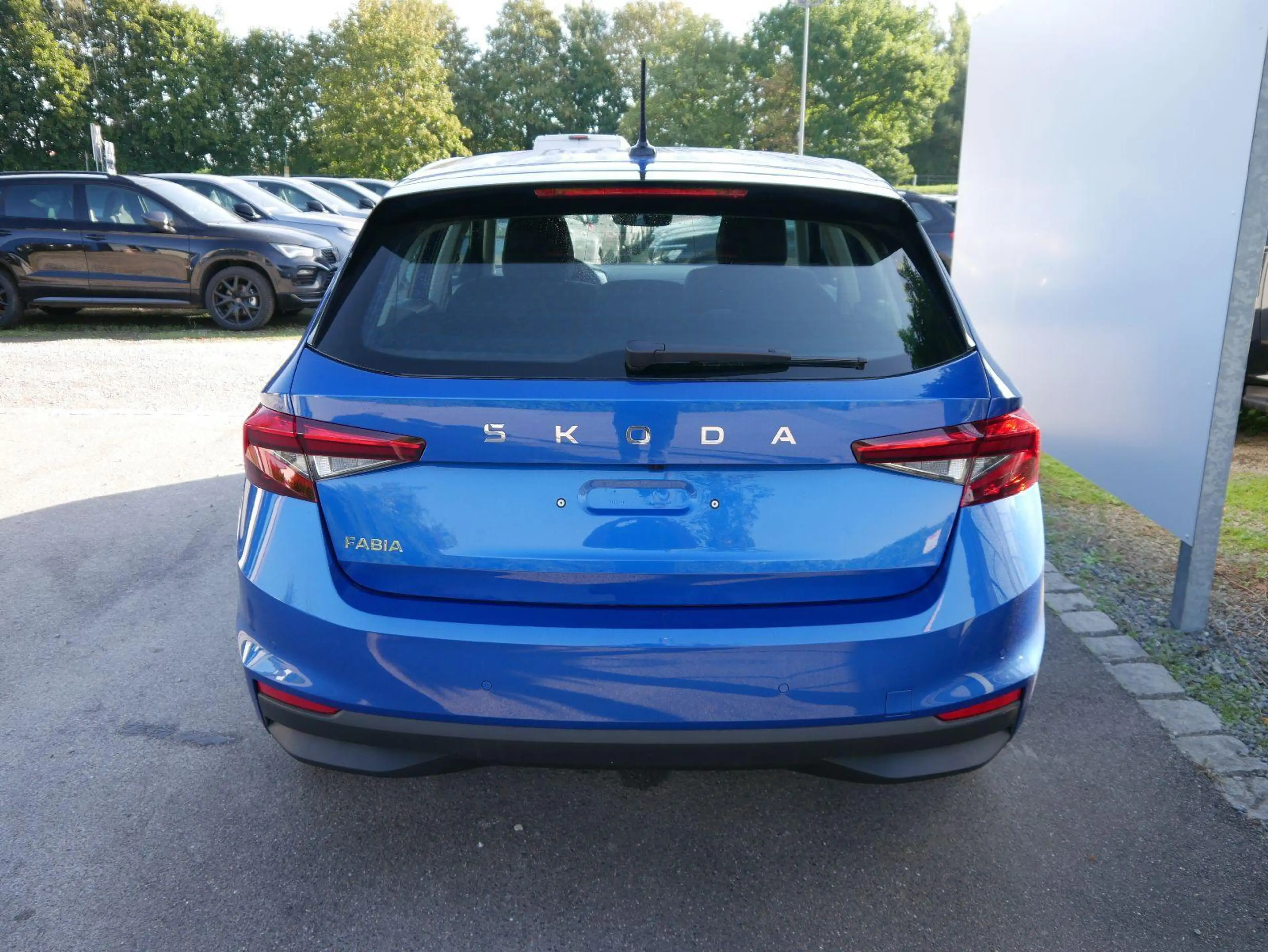 Skoda Fabia Edition 130 Jahre PLUS 1,0 MPI*LED*PDC-KAMERA*S... — photo 2