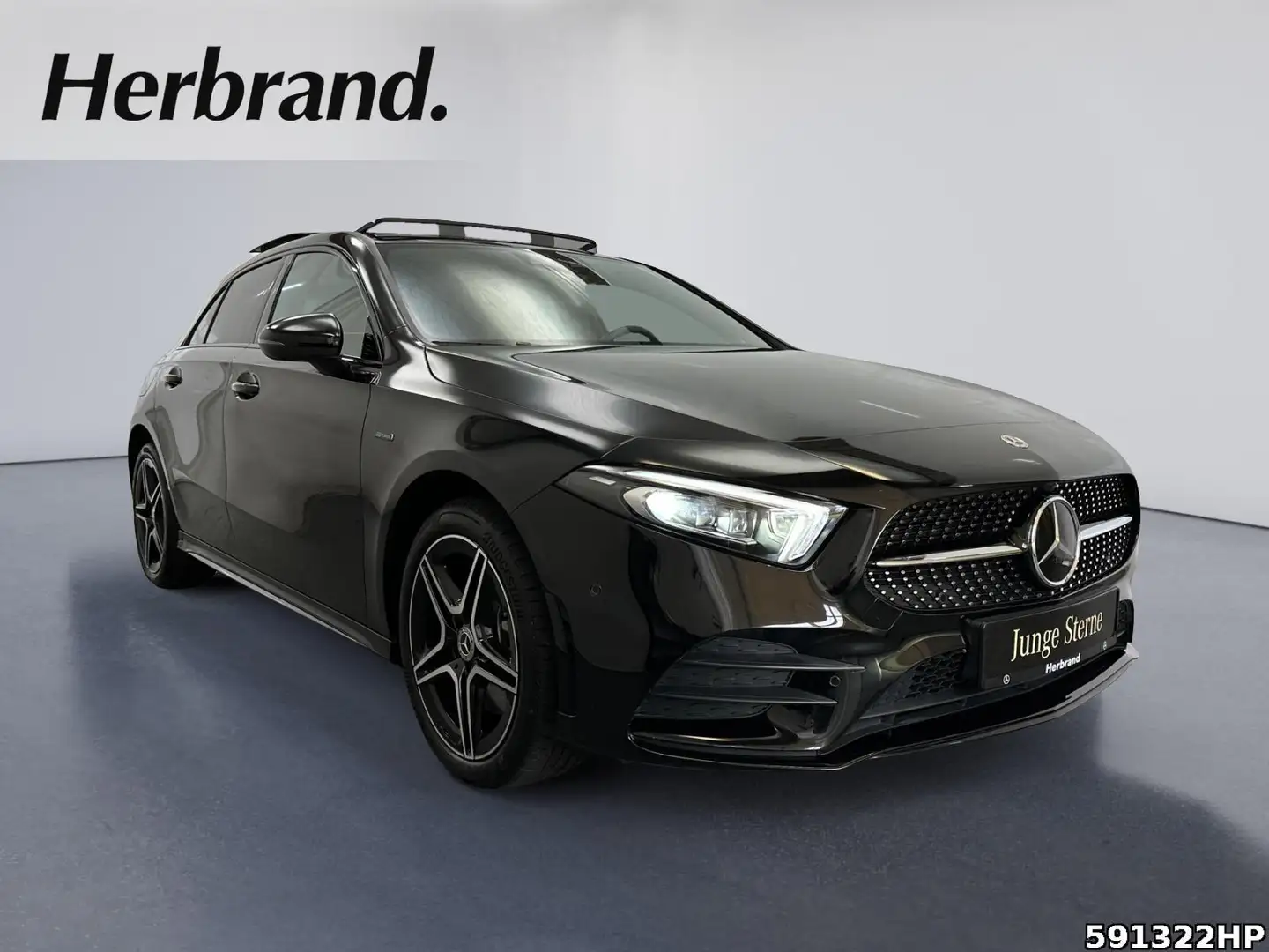 Mercedes-Benz A 250 AMG  Burmester Pano-SD Multibeam 18" LM. Schwarz - 2