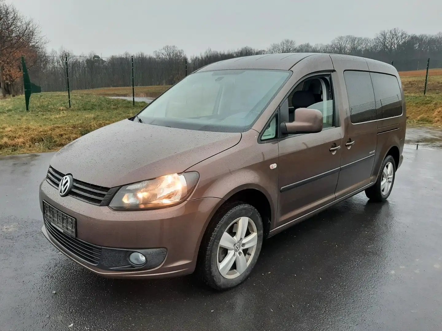 Volkswagen Caddy Maxi 2.0 TDi Soccer,Klimaautomatik,AHZV Maro - 1