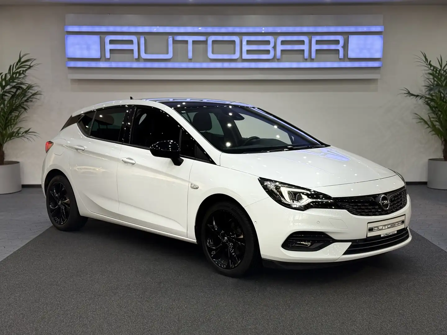 Opel Astra K ULTIMATE NAVI*RFK*SPUR*KEYL-GO*ALCANTARA Blanc - 2