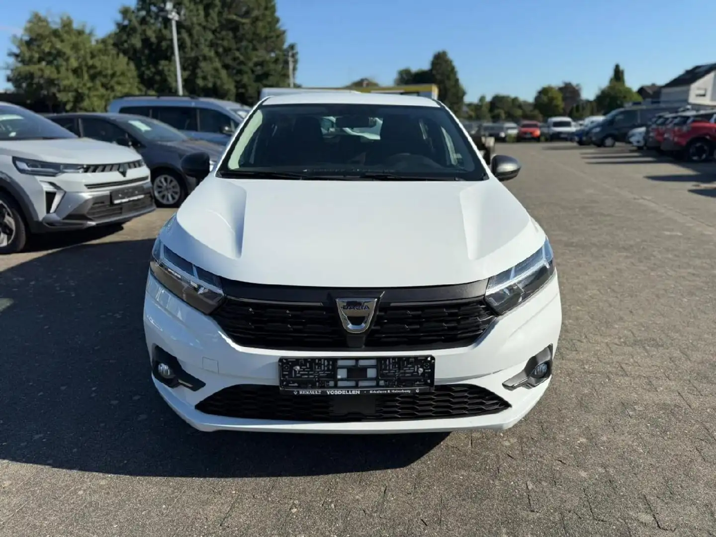 Dacia Sandero Essential - 1