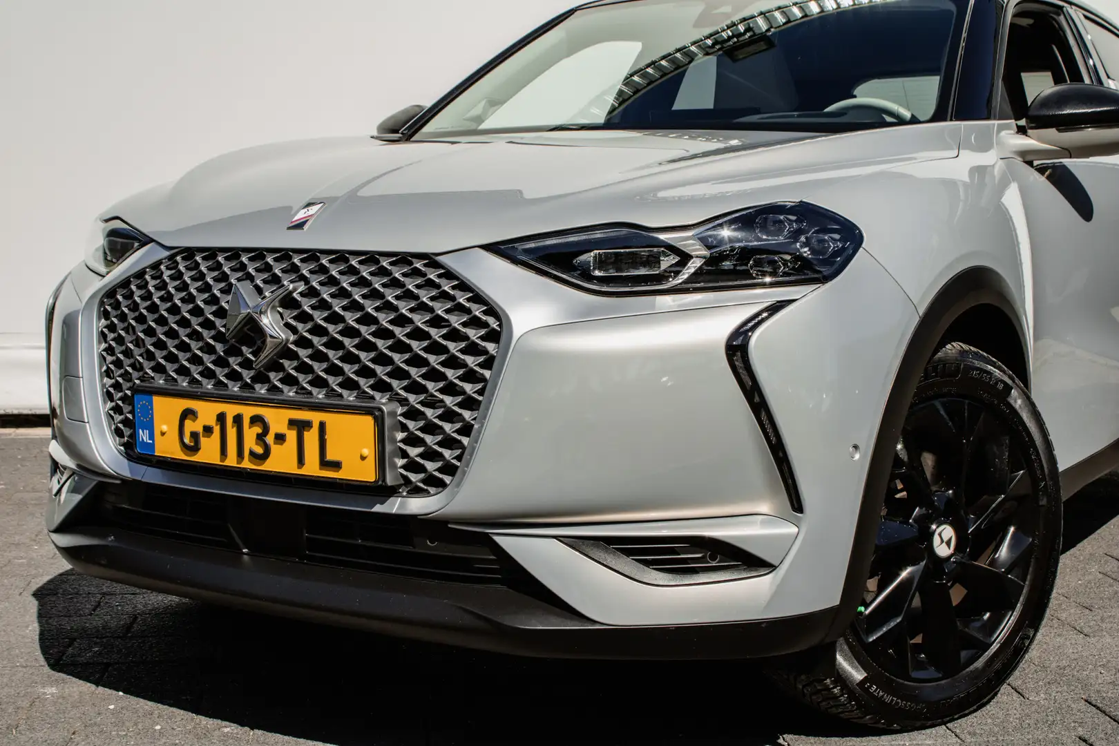 DS Automobiles DS 3 Crossback E-Tense La Premiere 50 kWh Head up/ Stoelverwarmin Šedá - 2