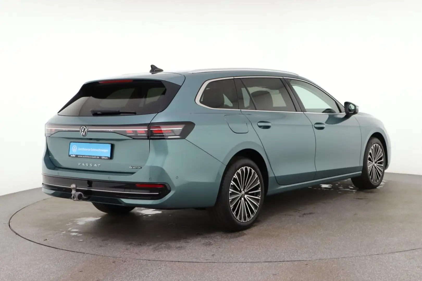 Volkswagen Passat Variant 2.0 TDI 4M DSG Elegance neues Mod Grün - 2
