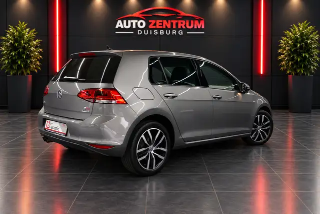 Volkswagen Golf view 7
