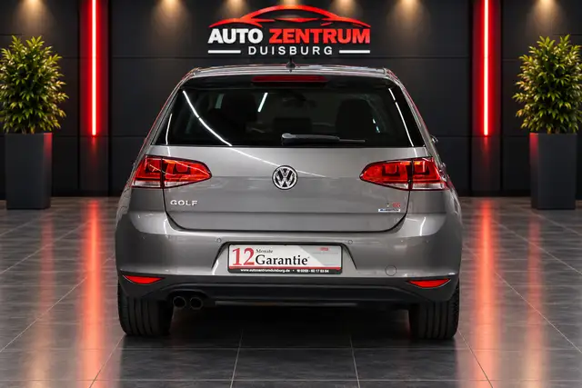 Volkswagen Golf view 8