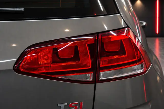 Volkswagen Golf view 11