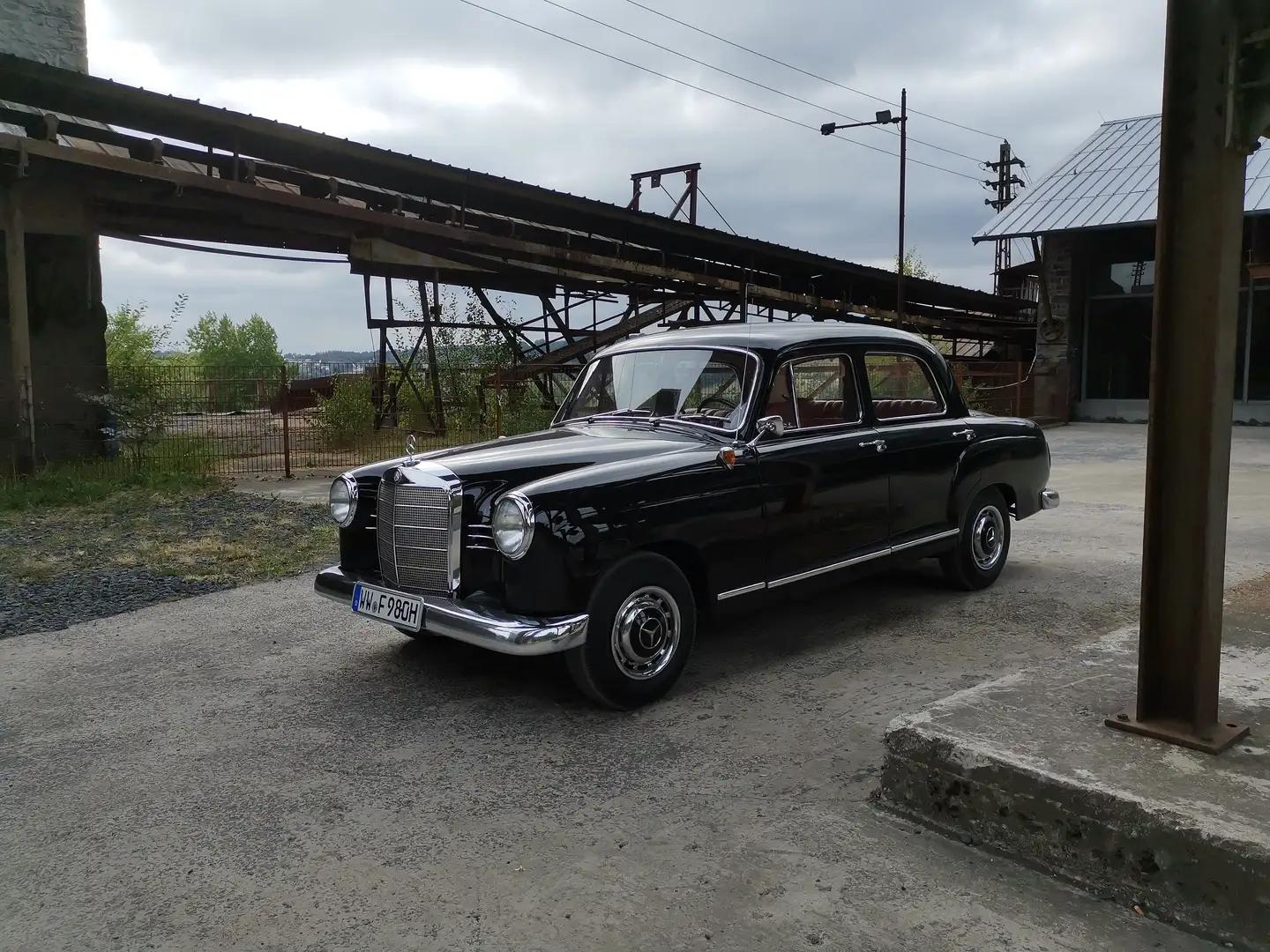 Mercedes-Benz 180 Černá - 2