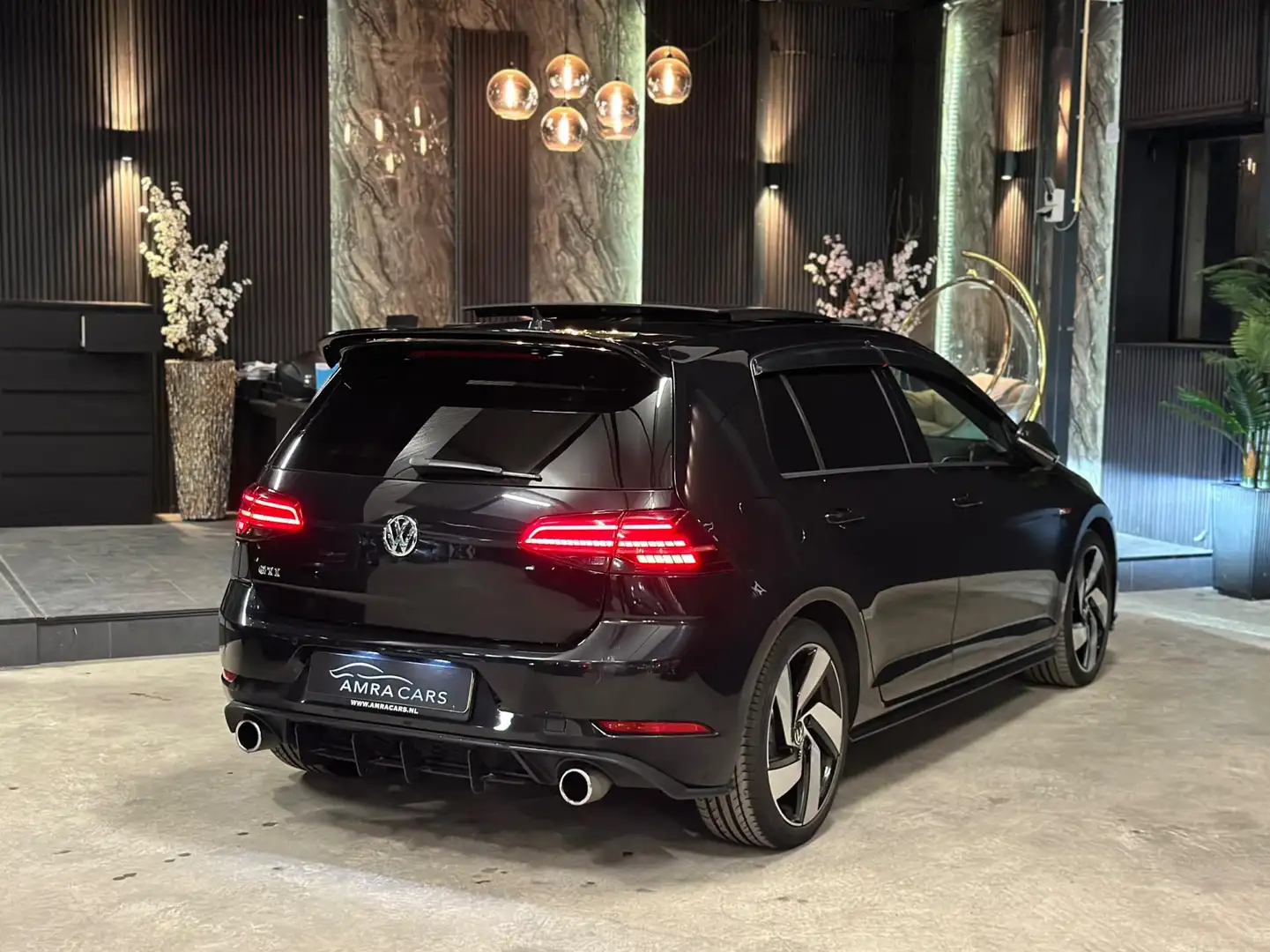Volkswagen Golf GTI 2.0 TSI GTI|PANO|STOELVERW|BOMVOL - 2