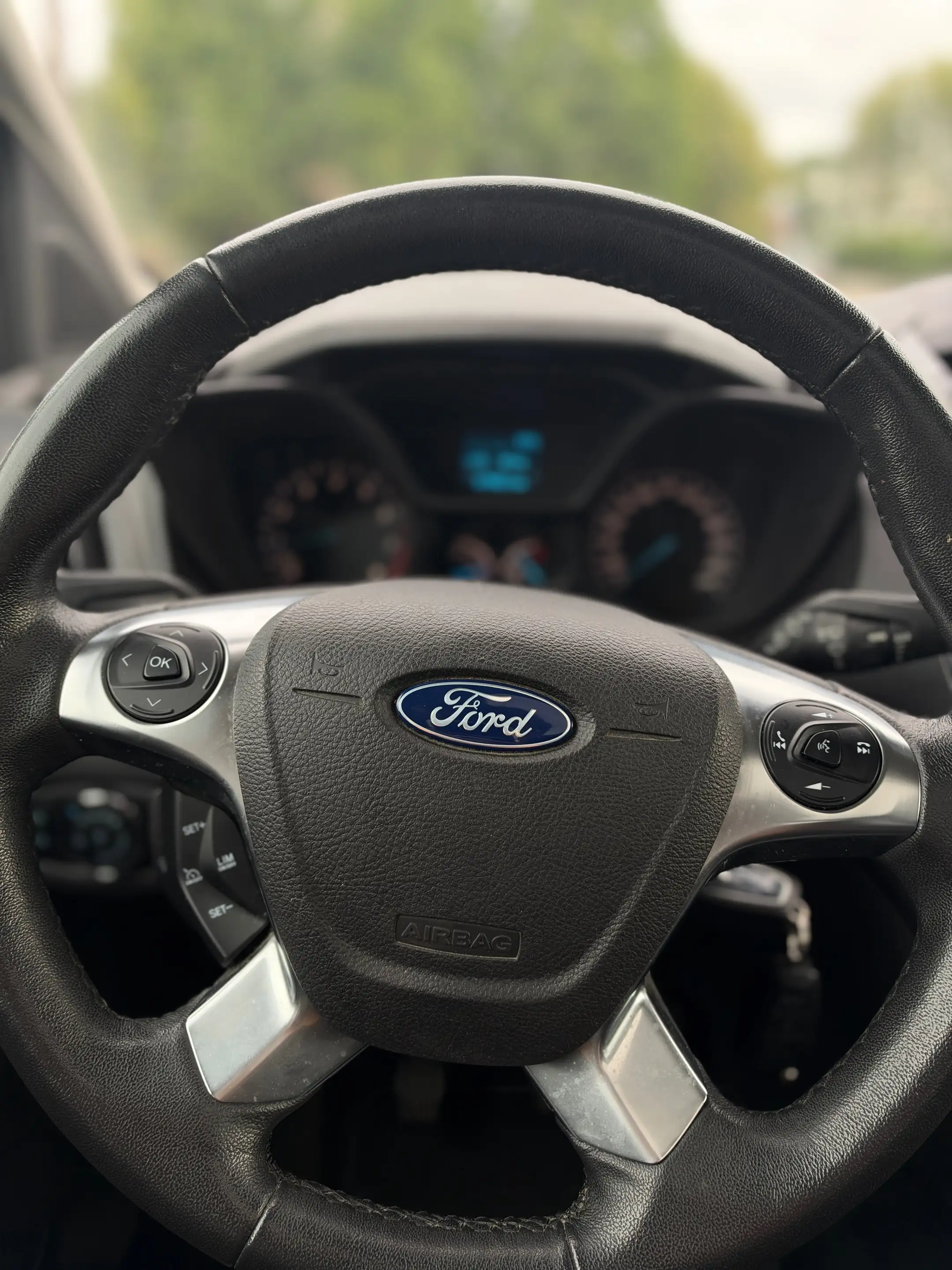 Ford Tourneo Connect 1.0 EcoBoost Ambiente (EU6) — photo 13
