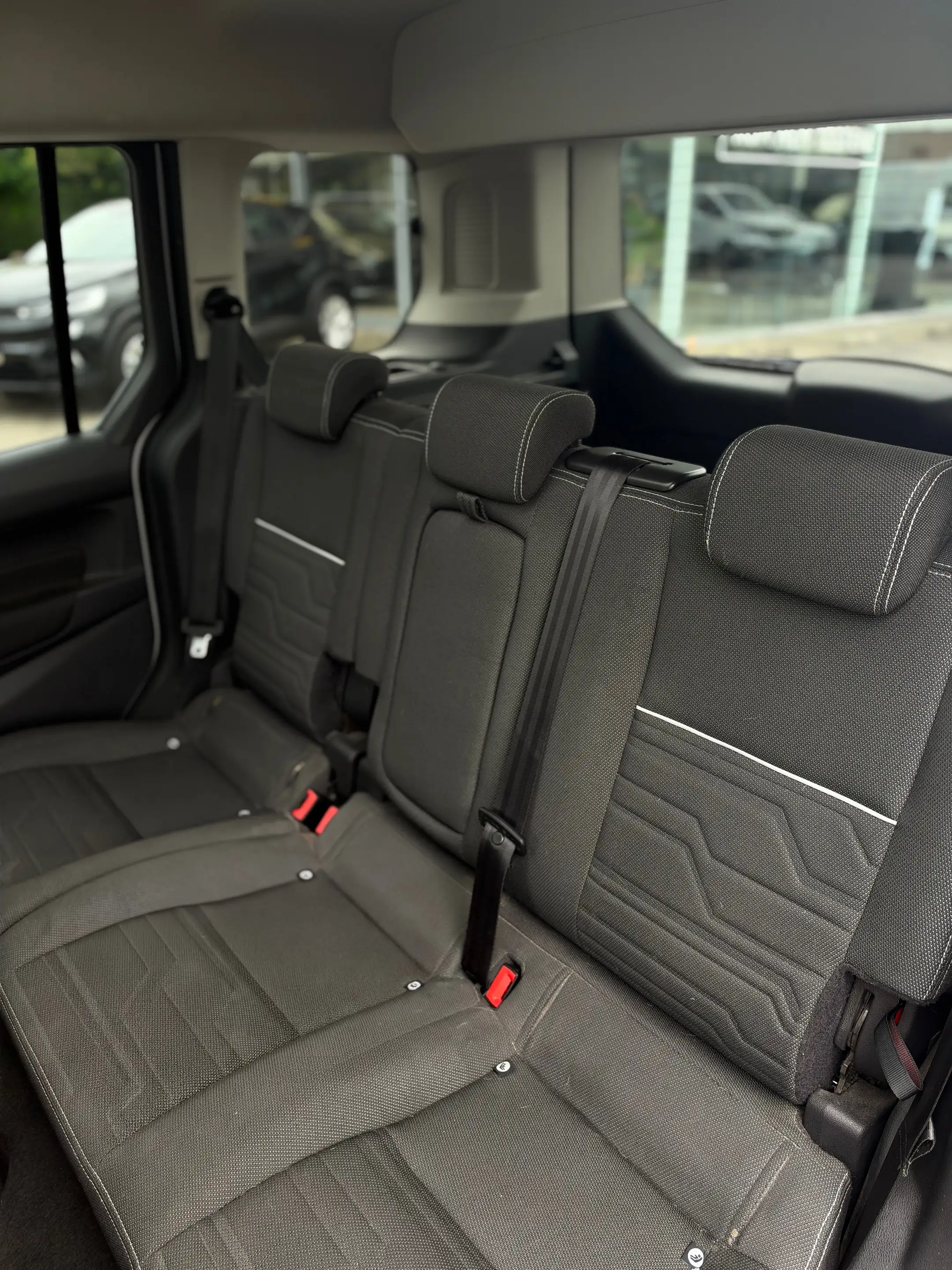 Ford Tourneo Connect 1.0 EcoBoost Ambiente (EU6) — photo 8