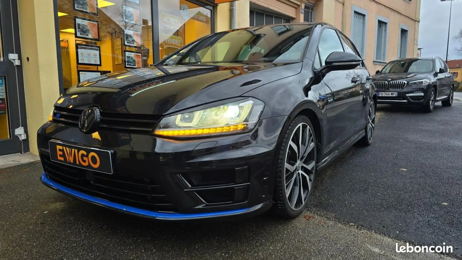 Volkswagen Golf 7R VII 2.0 TSI 300 BLUEMOTION 4MOTION R DSG6 CAMER Schwarz - 2