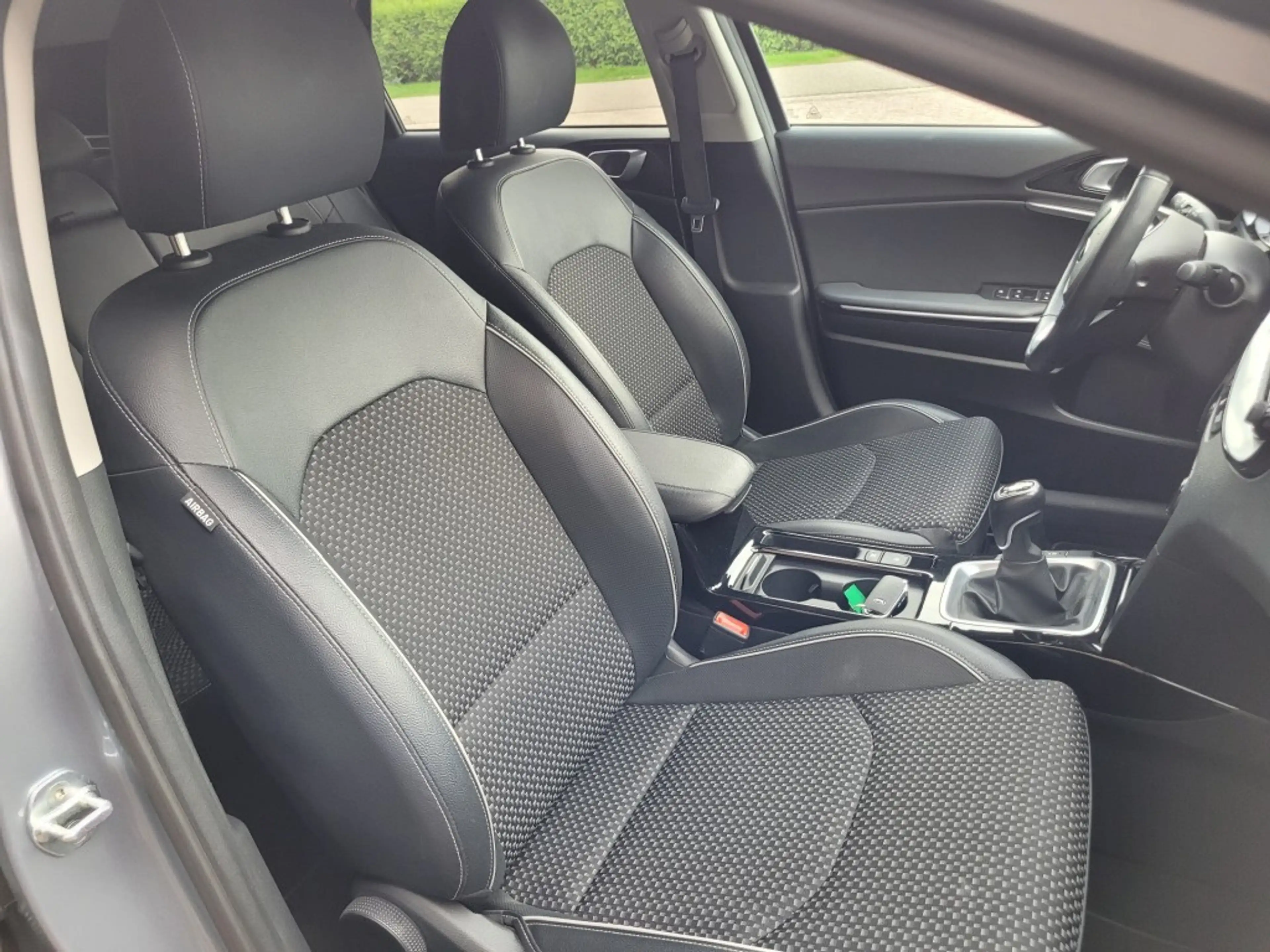 Kia Ceed / cee'd 1.5T-GDI  Dynamic Plusline — photo 14