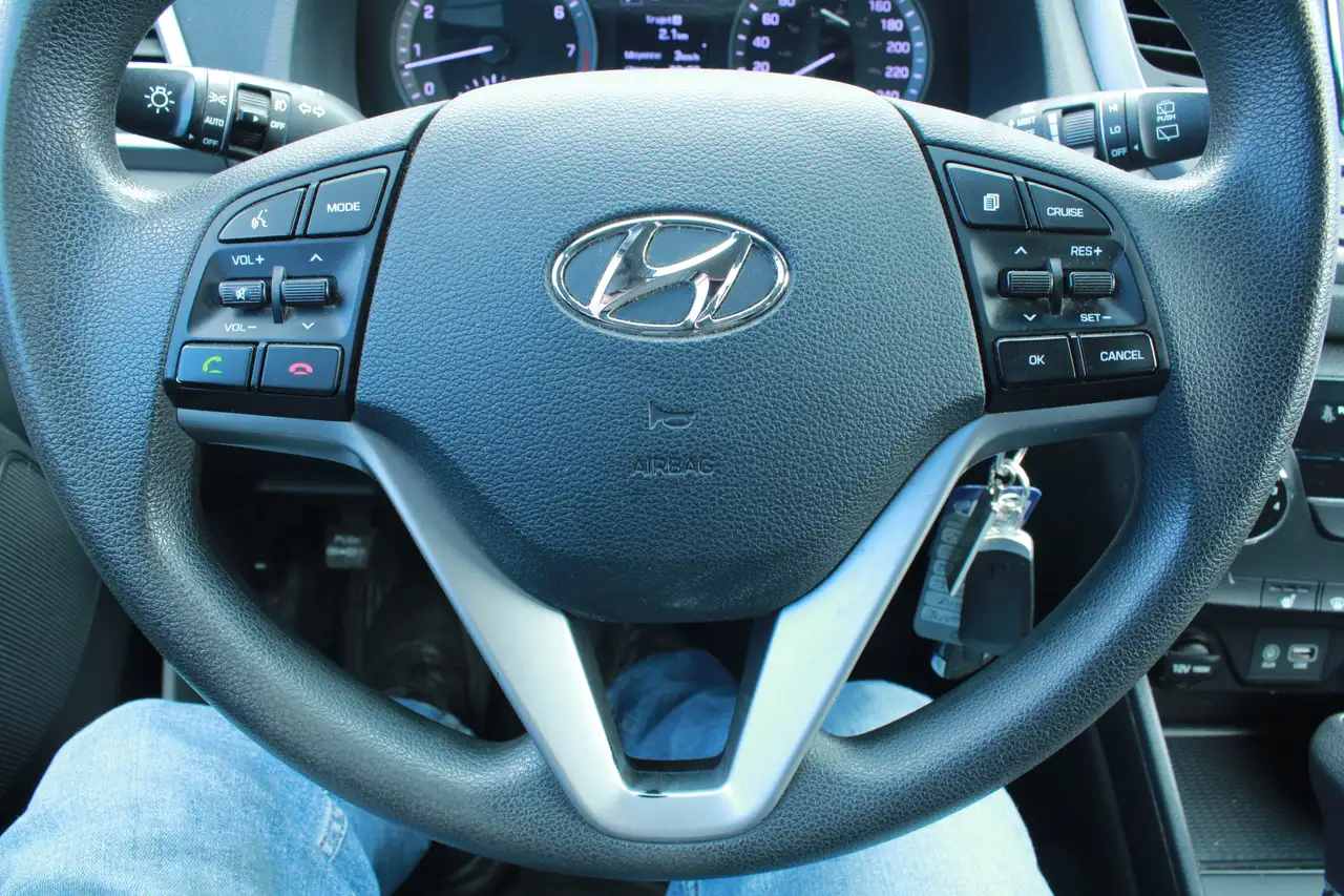Hyundai TUCSON photo Hyundai TUCSON