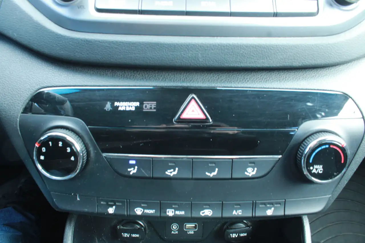 Hyundai TUCSON photo Hyundai TUCSON