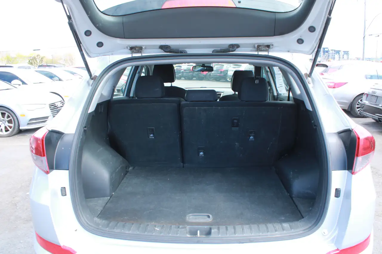 Hyundai TUCSON photo Hyundai TUCSON