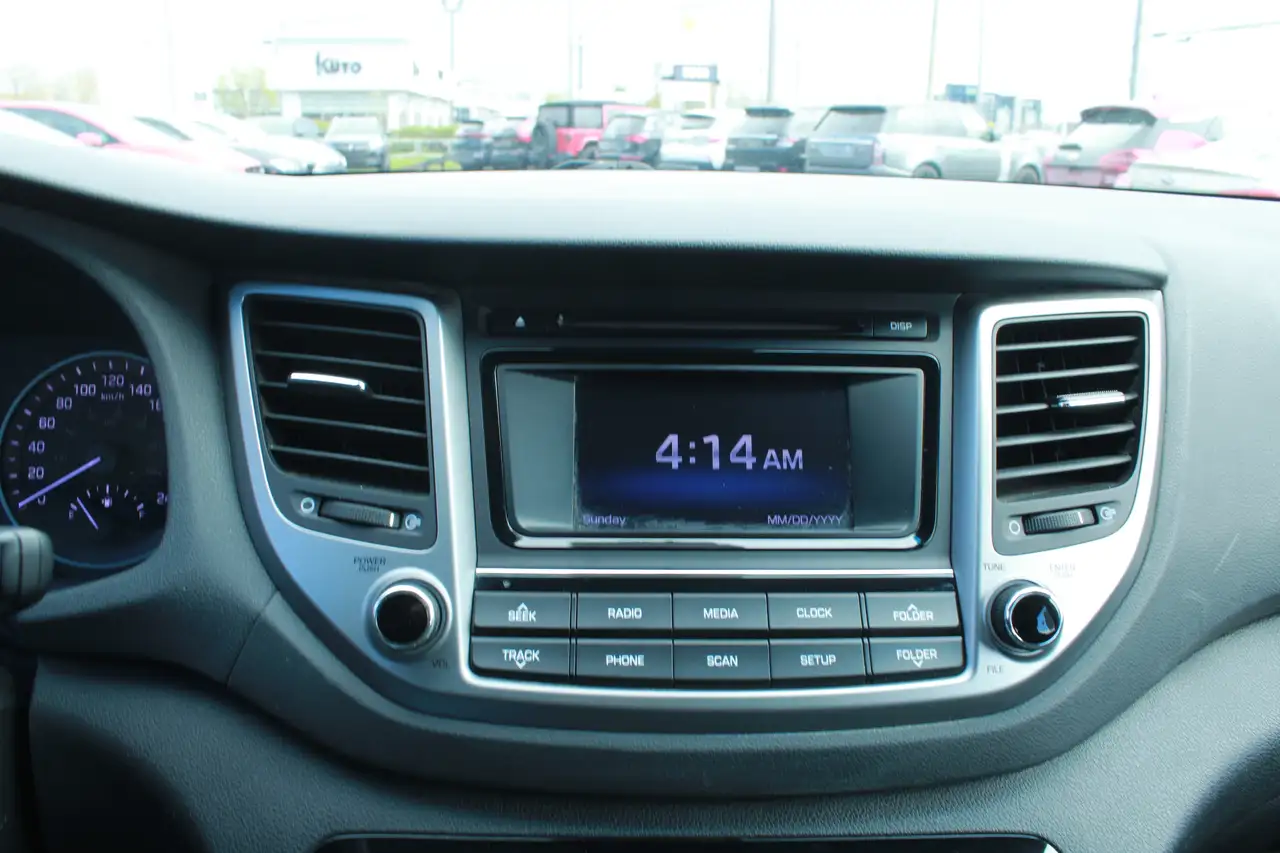 Hyundai TUCSON photo Hyundai TUCSON