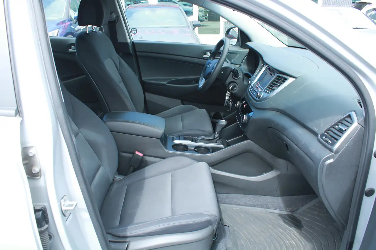 Hyundai TUCSON photo Hyundai TUCSON