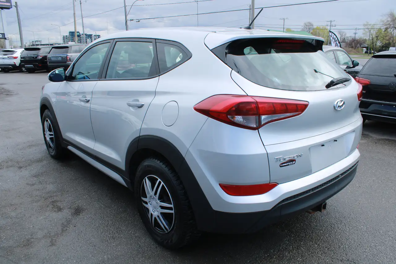 Hyundai TUCSON photo Hyundai TUCSON