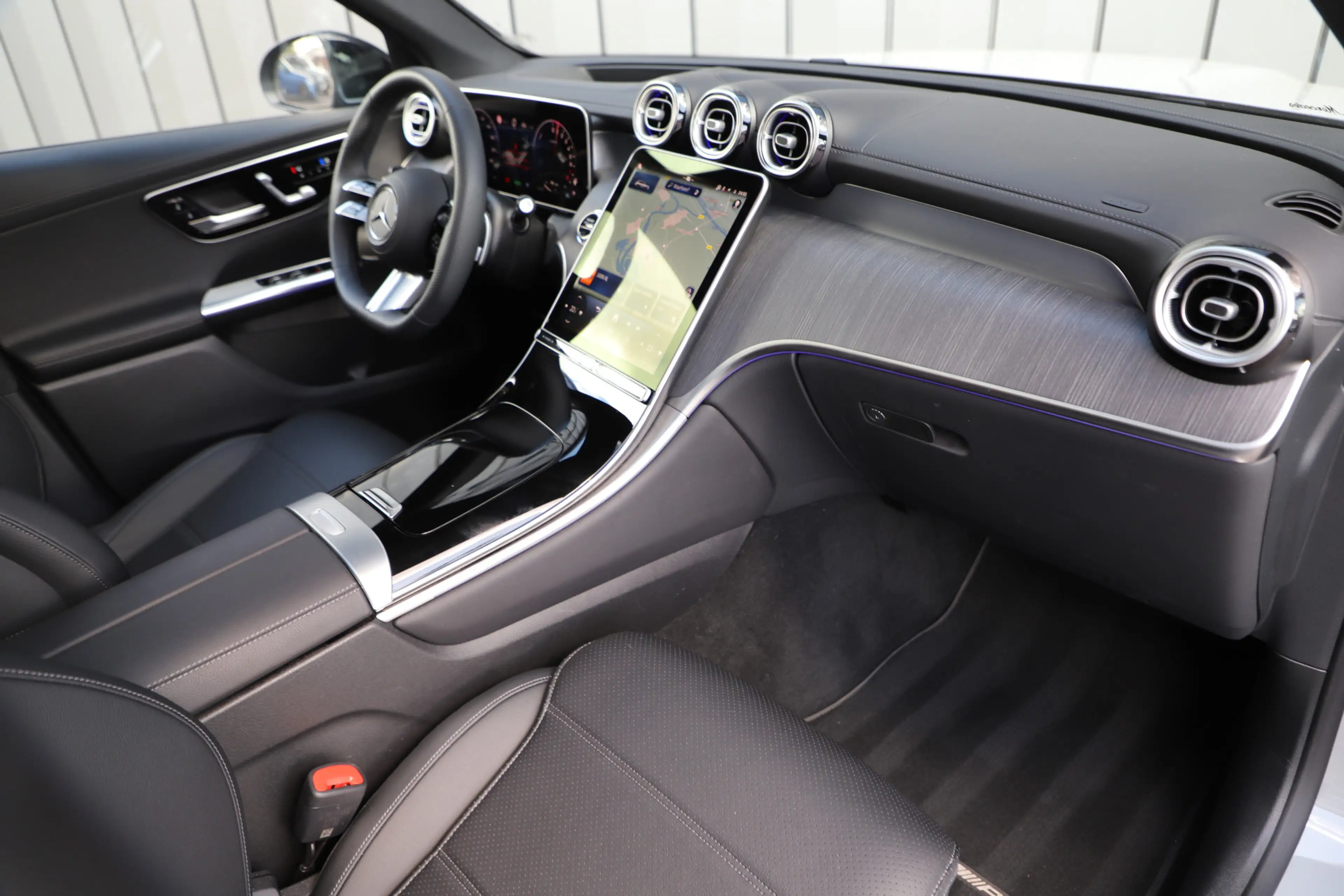 Mercedes-Benz GLC 400 400e AMG 4-Matic | 381PK | Massage | Luchtv. | Ach — photo 2