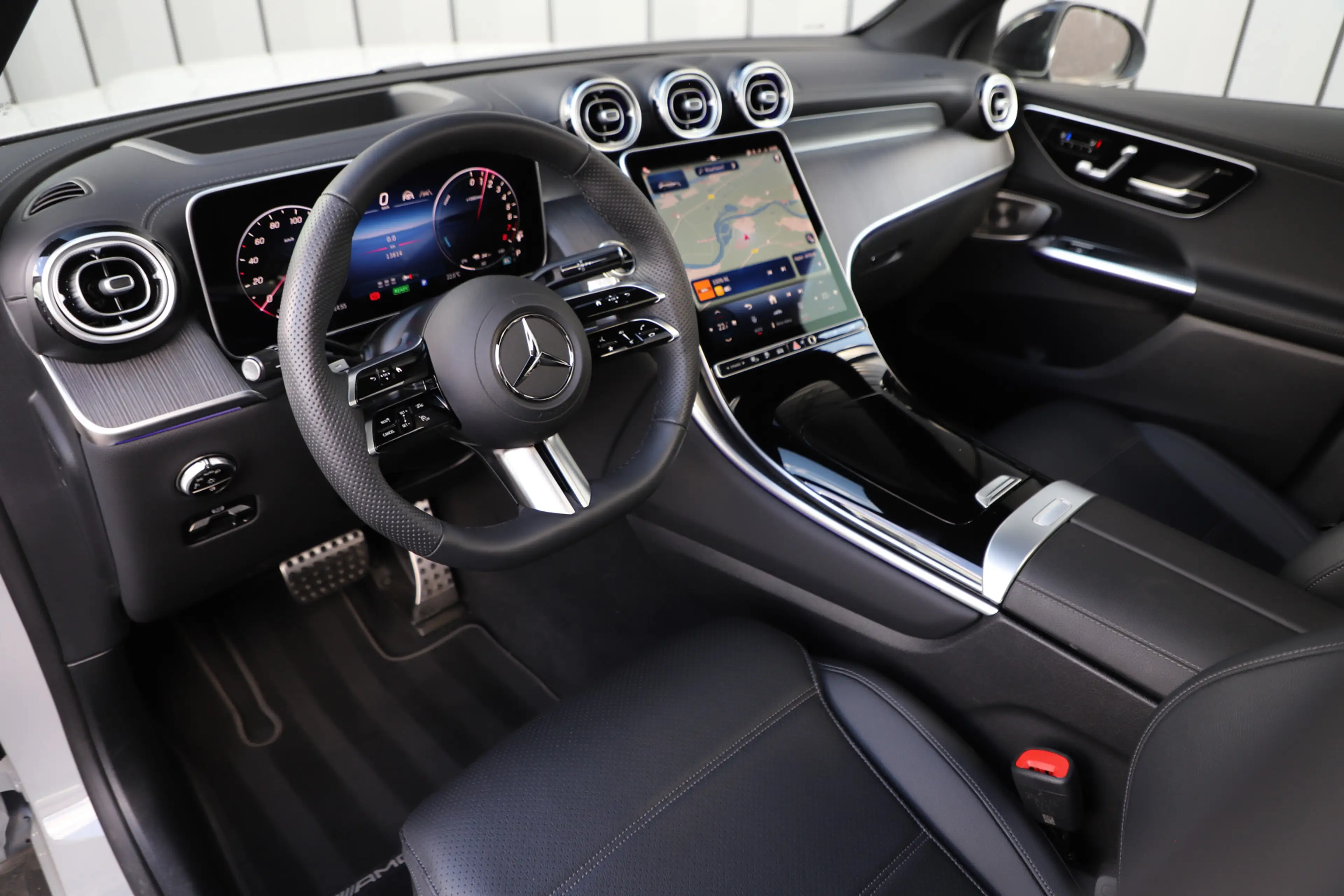 Mercedes-Benz GLC 400 400e AMG 4-Matic | 381PK | Massage | Luchtv. | Ach — photo 4