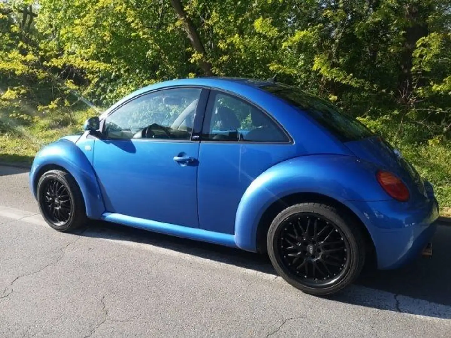 Volkswagen New Beetle Blau - 2