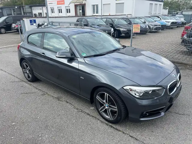 BMW 120 i Sport Line / SD / 2. Hand