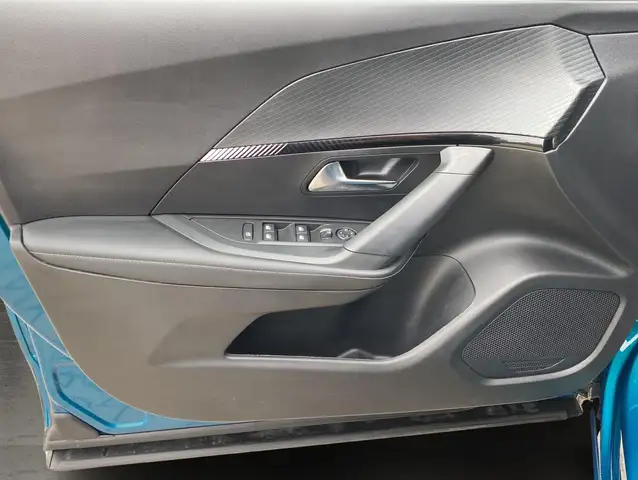Peugeot 2008 view 10