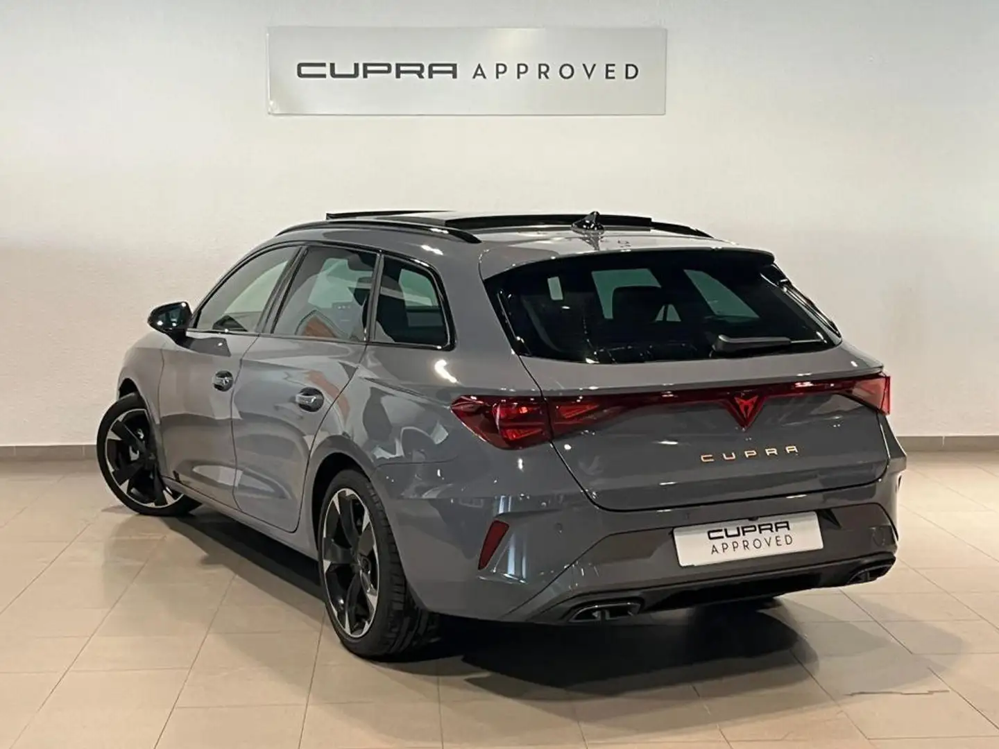 CUPRA Leon Sportstourer 1.5 eTSI 110 DSG Gris - 2