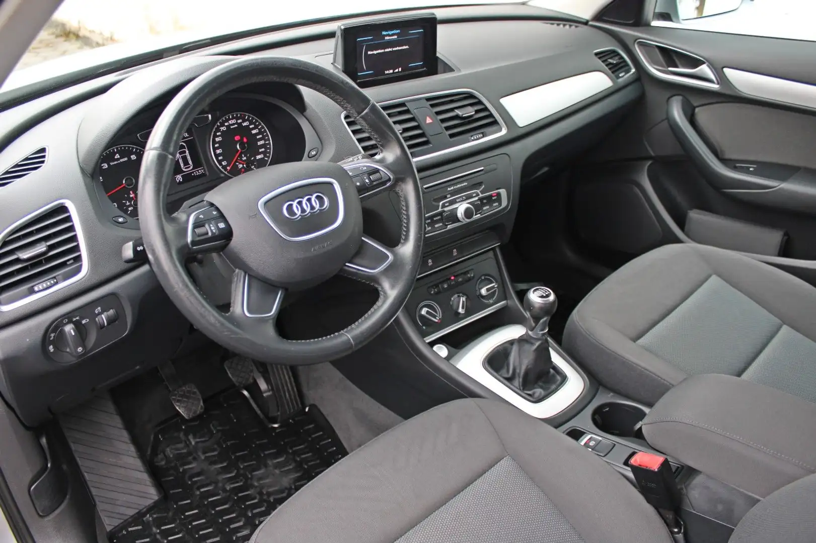 Audi Q3 basis Xenon Plus, Dynamik-Fahr,Shz, Einparkh. Argent - 2