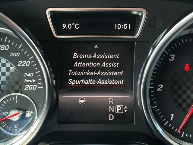 Mercedes-Benz GLE view 30