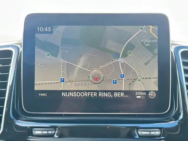 Mercedes-Benz GLE view 22