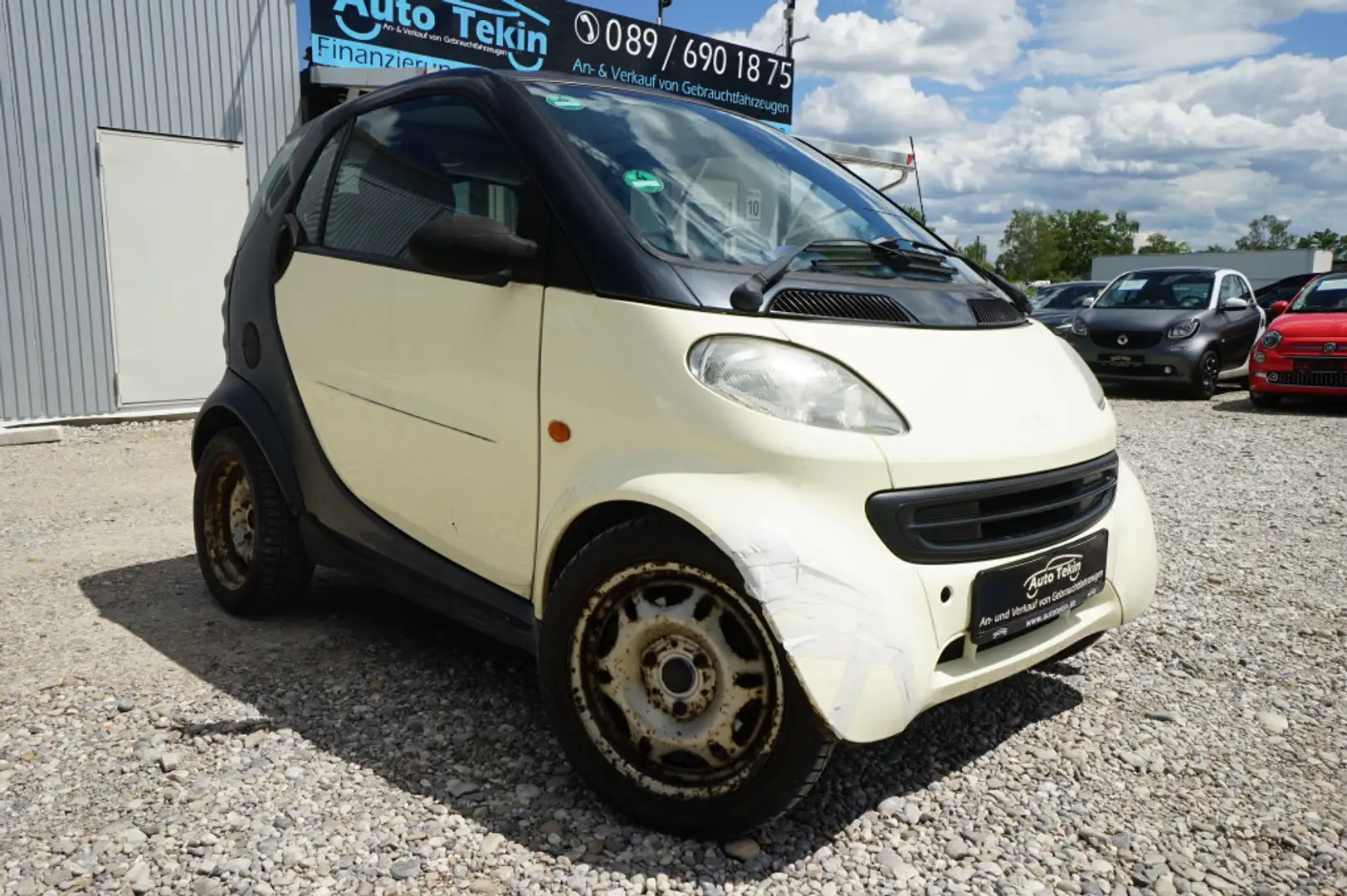 smart forTwo smart & pure |HU AU bis Juni 2025| Bílá - 1