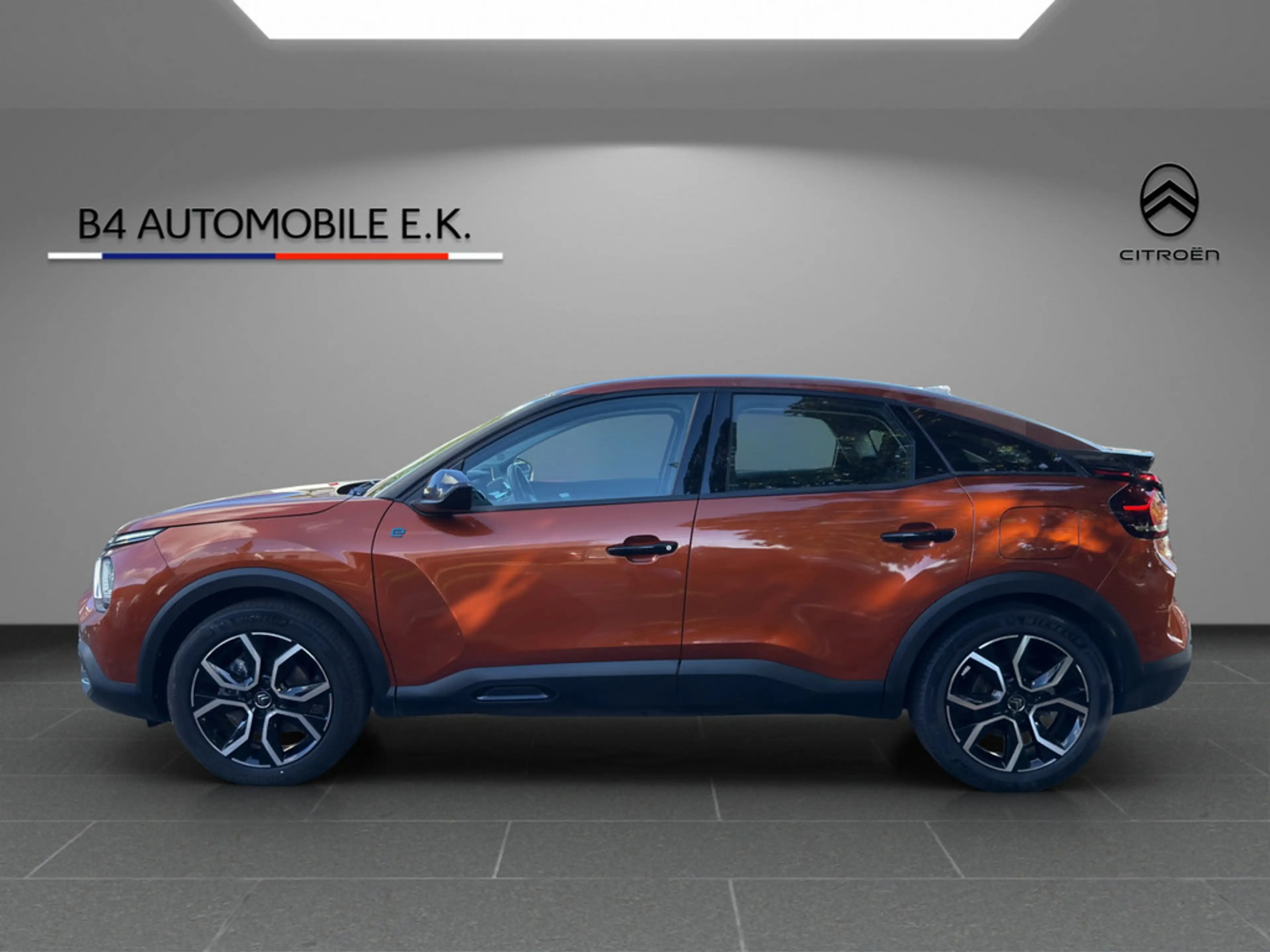 Citroen E-C4 Electric — photo 8