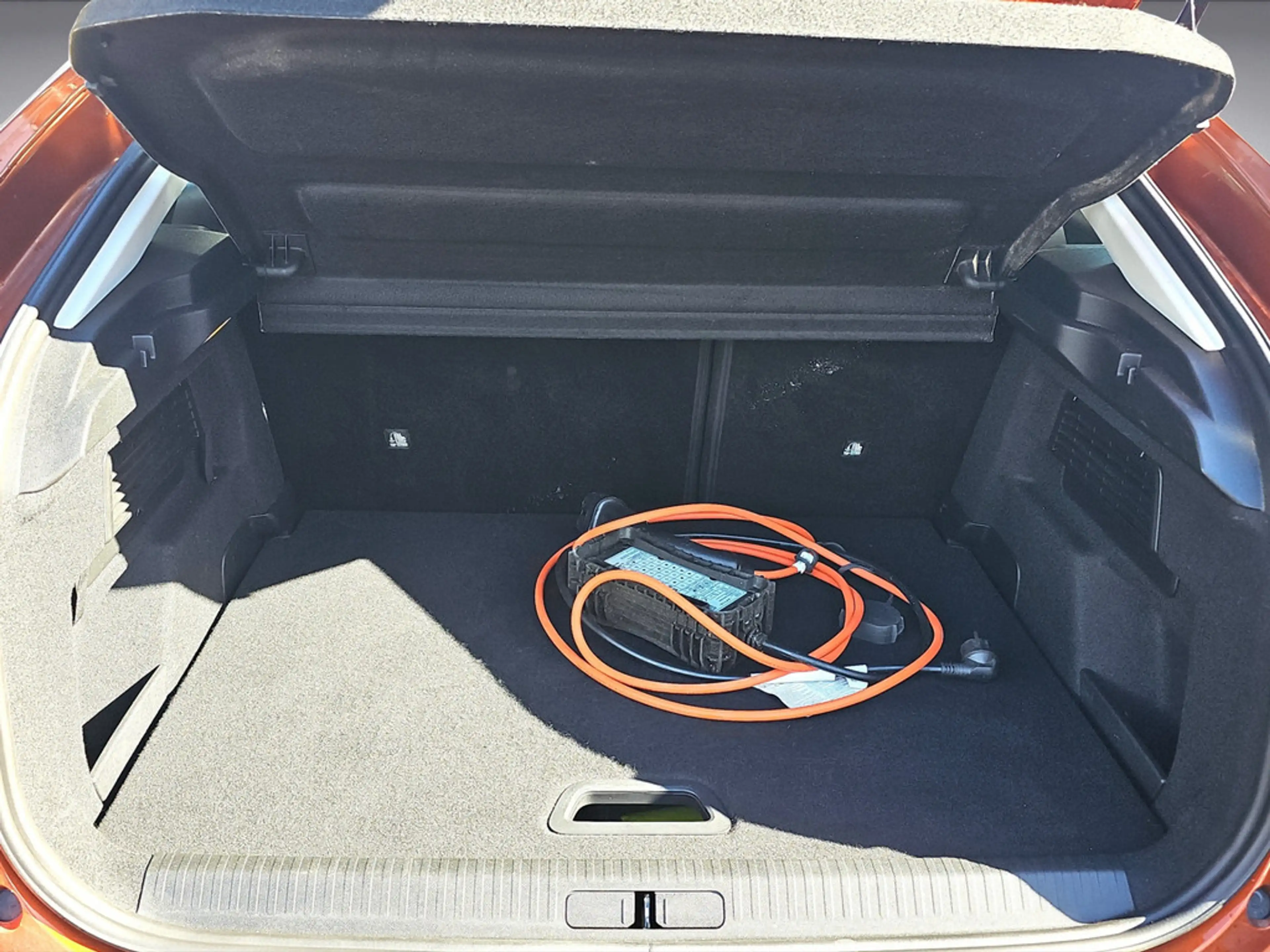 Citroen E-C4 Electric — photo 15