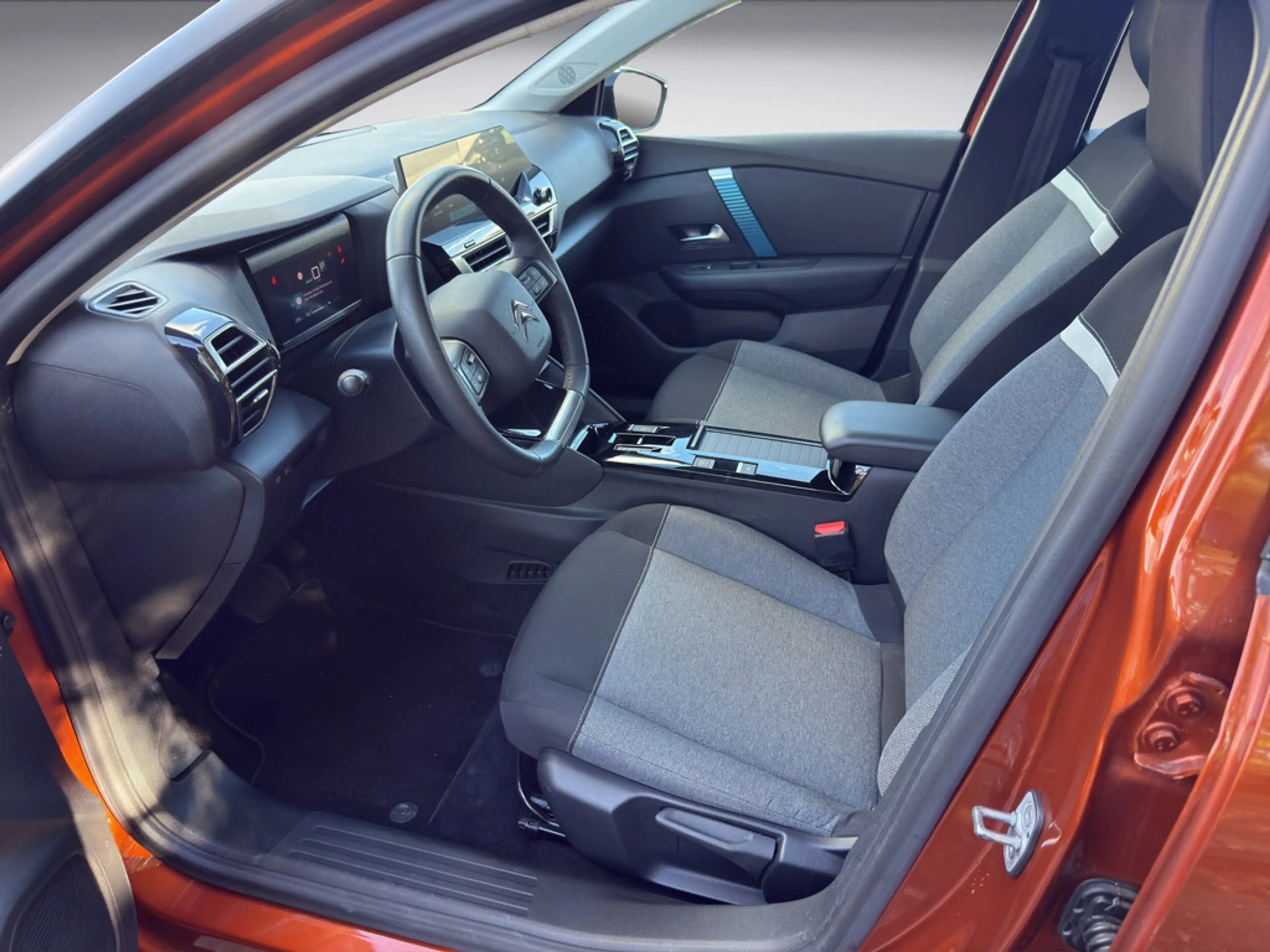 Citroen E-C4 Electric — photo 10