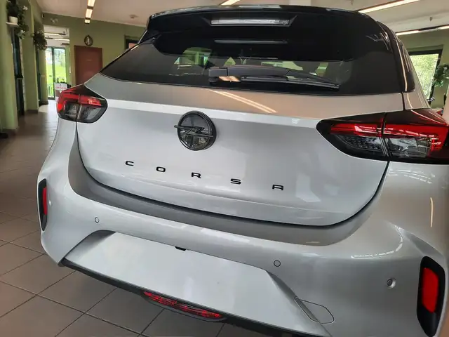 Opel Corsa view 8