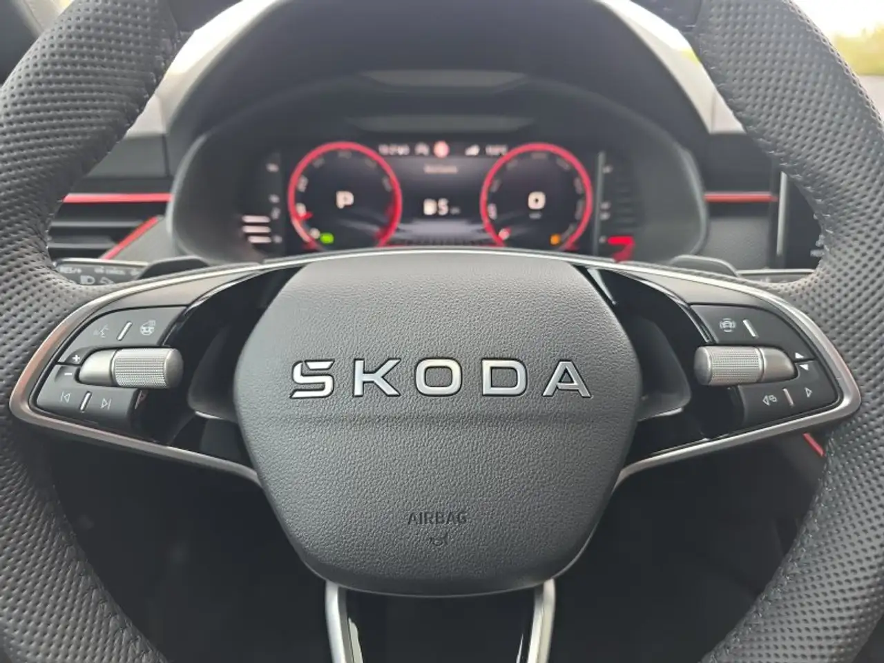 Skoda Kamiq Monte Carlo 1,5TSI DSG AHK/Matrix/el.Klappe, миниатюра 25