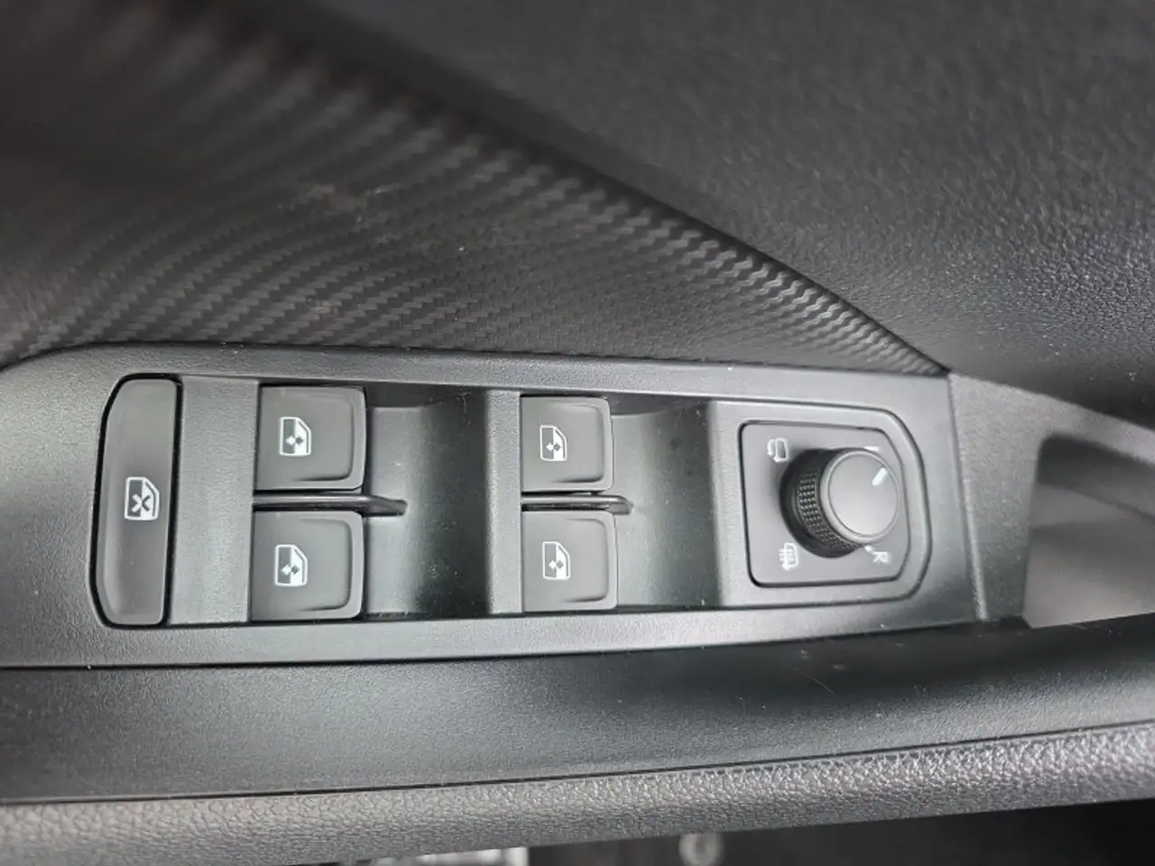Skoda Kamiq Monte Carlo 1,5TSI DSG AHK/Matrix/el.Klappe, миниатюра 27