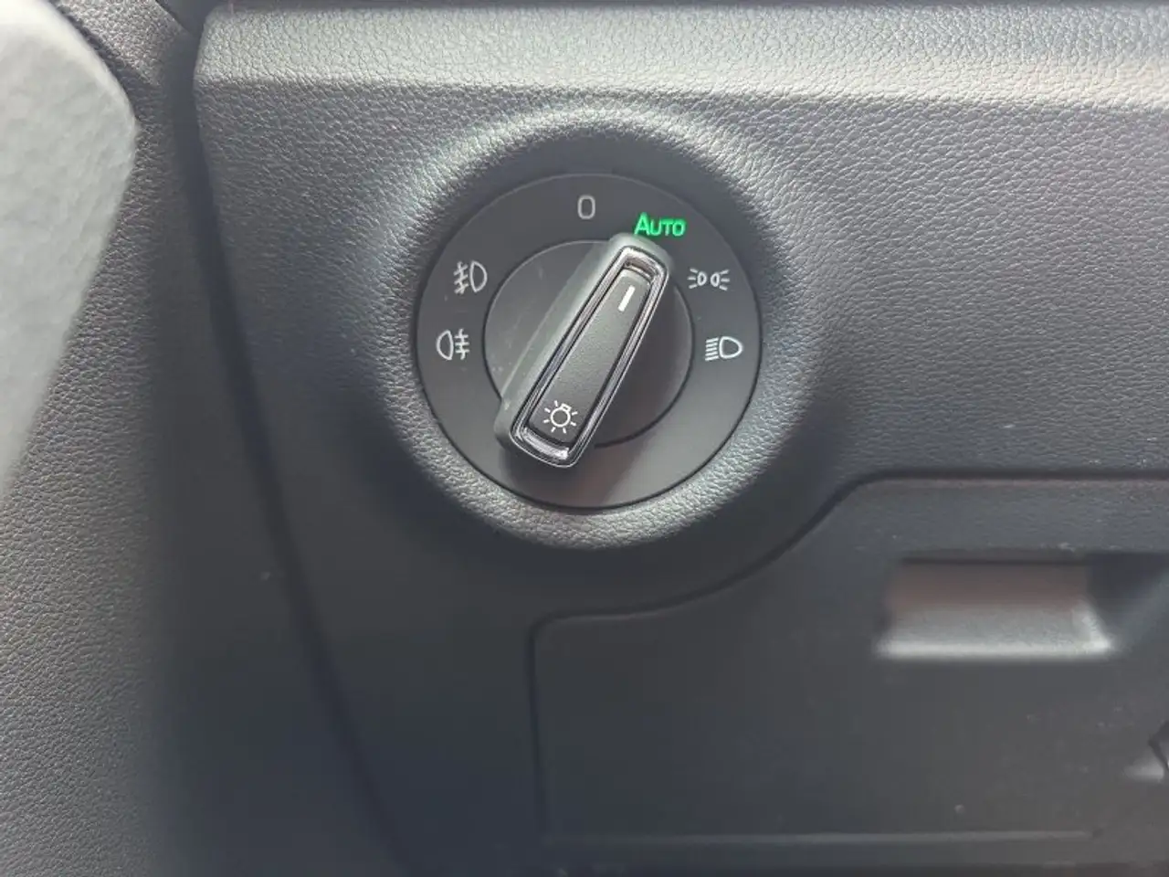 Skoda Kamiq Monte Carlo 1,5TSI DSG AHK/Matrix/el.Klappe, миниатюра 26