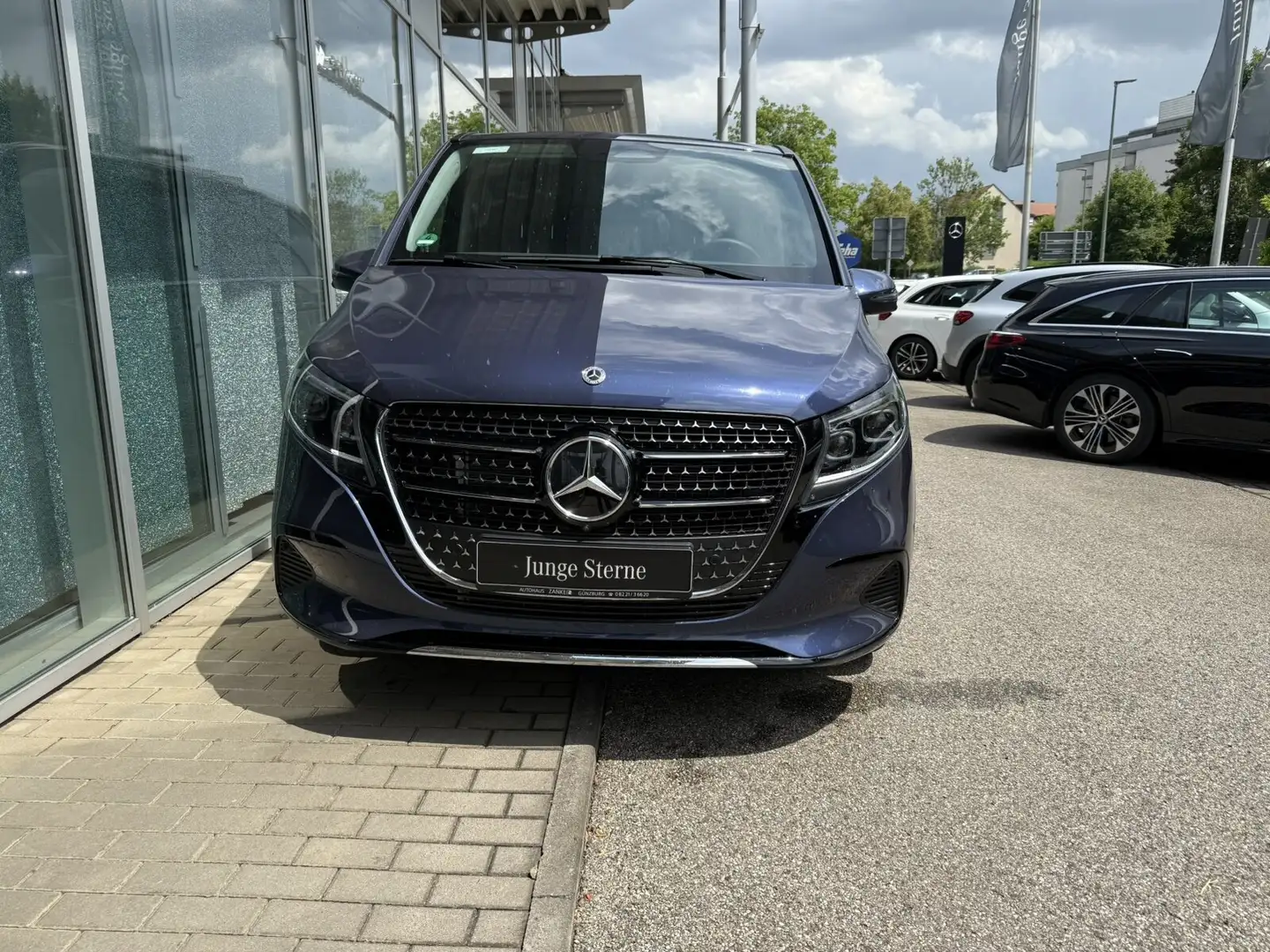 Mercedes-Benz V 220 V 220 d AVANTGARDE Lang *DISTRONIC*EL.TÜREN*VOLL Bleu - 2