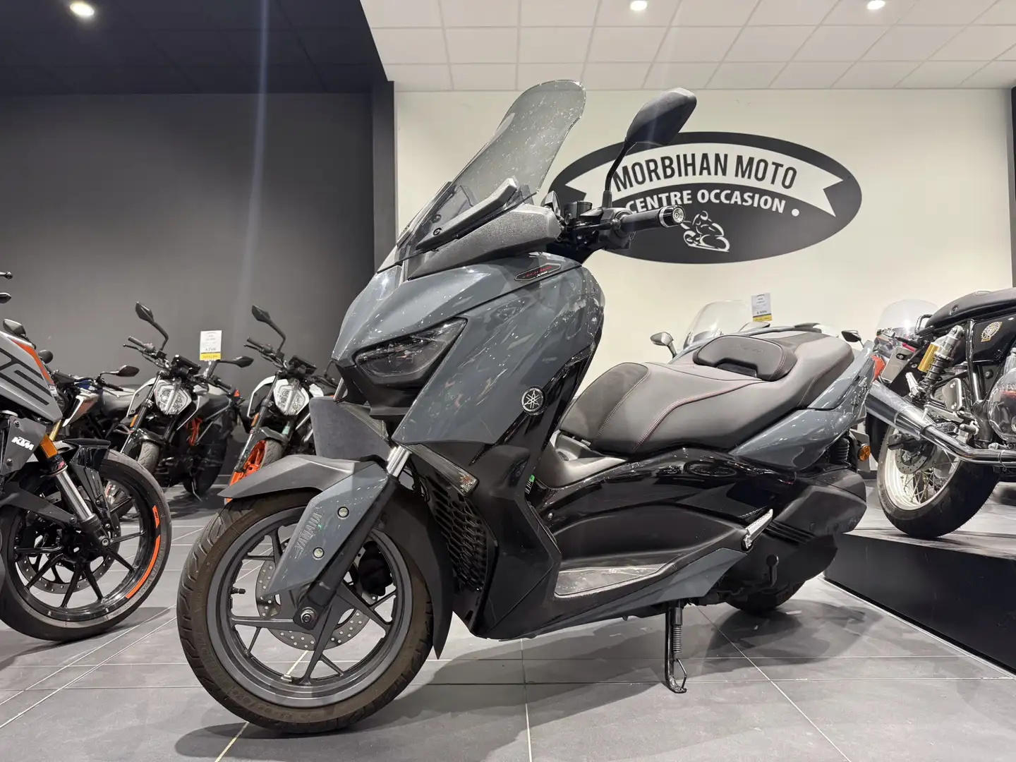 Yamaha X-Max 300 Gris - 1