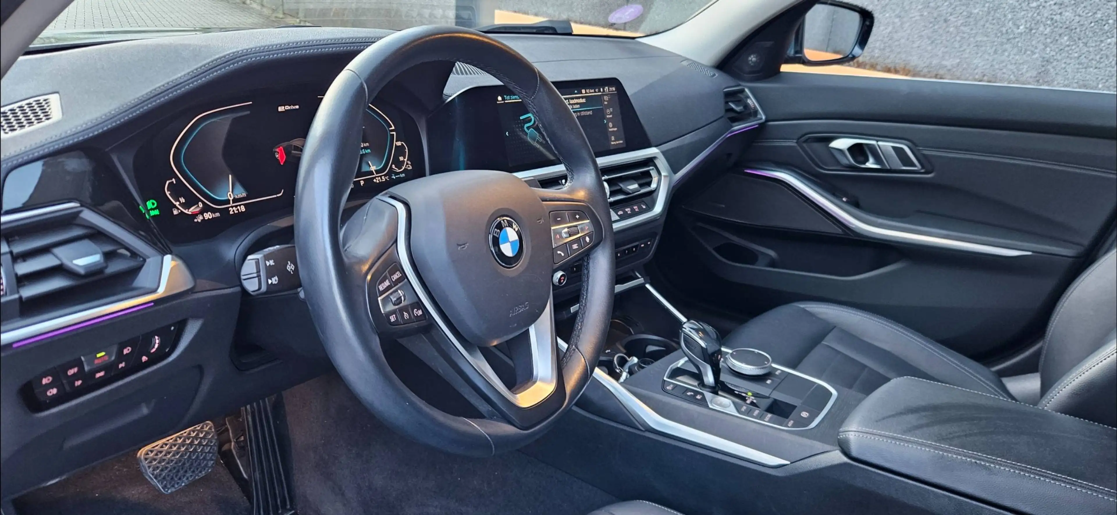 BMW 330 e  LUXURY LINE  EXCLUSIEIF BLEU RIDGE METTALIC/FULL OPTION IN NIEUWSTAAT — photo 10