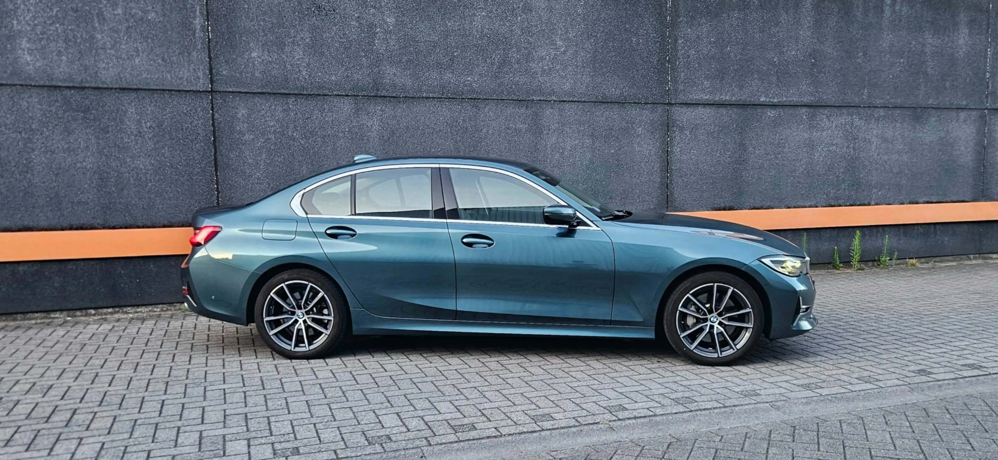 BMW 330 e  LUXURY LINE  EXCLUSIEIF BLEU RIDGE METTALIC/FULL OPTION IN NIEUWSTAAT — photo 5