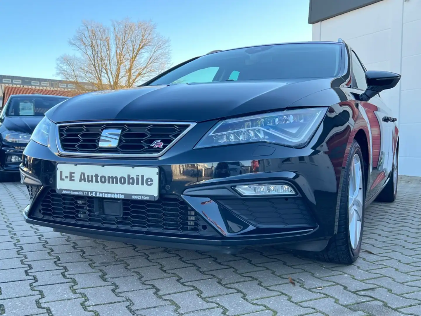 SEAT Leon ST FR Black Matt Edition 1.5 TSI*LED/NAVI.. Noir - 1