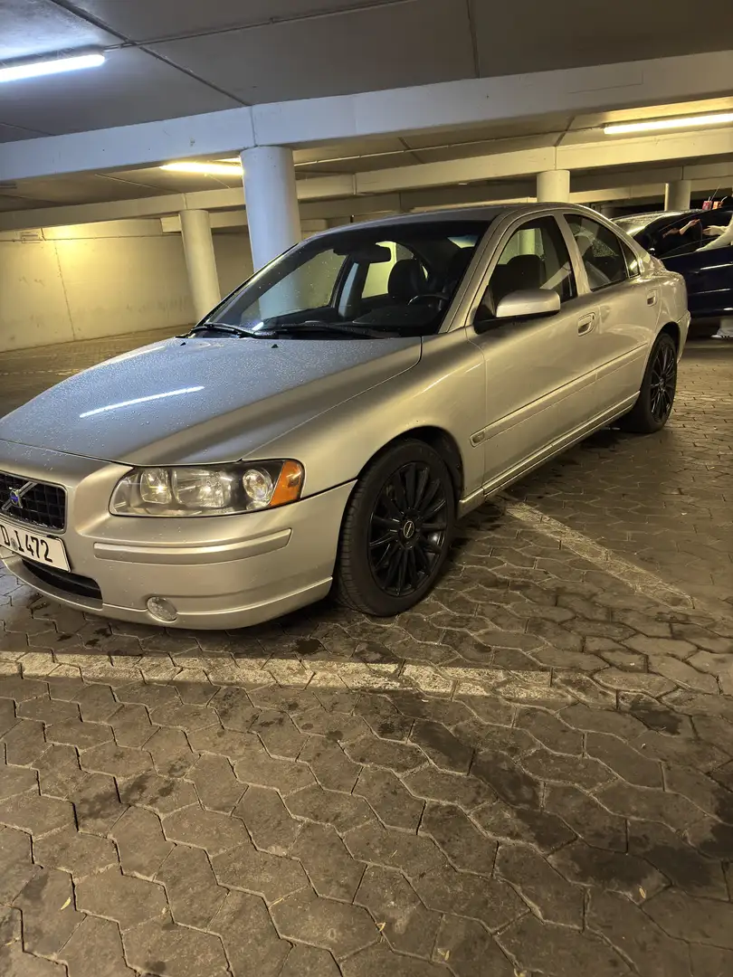 Volvo S60 D5 Momentum - 2