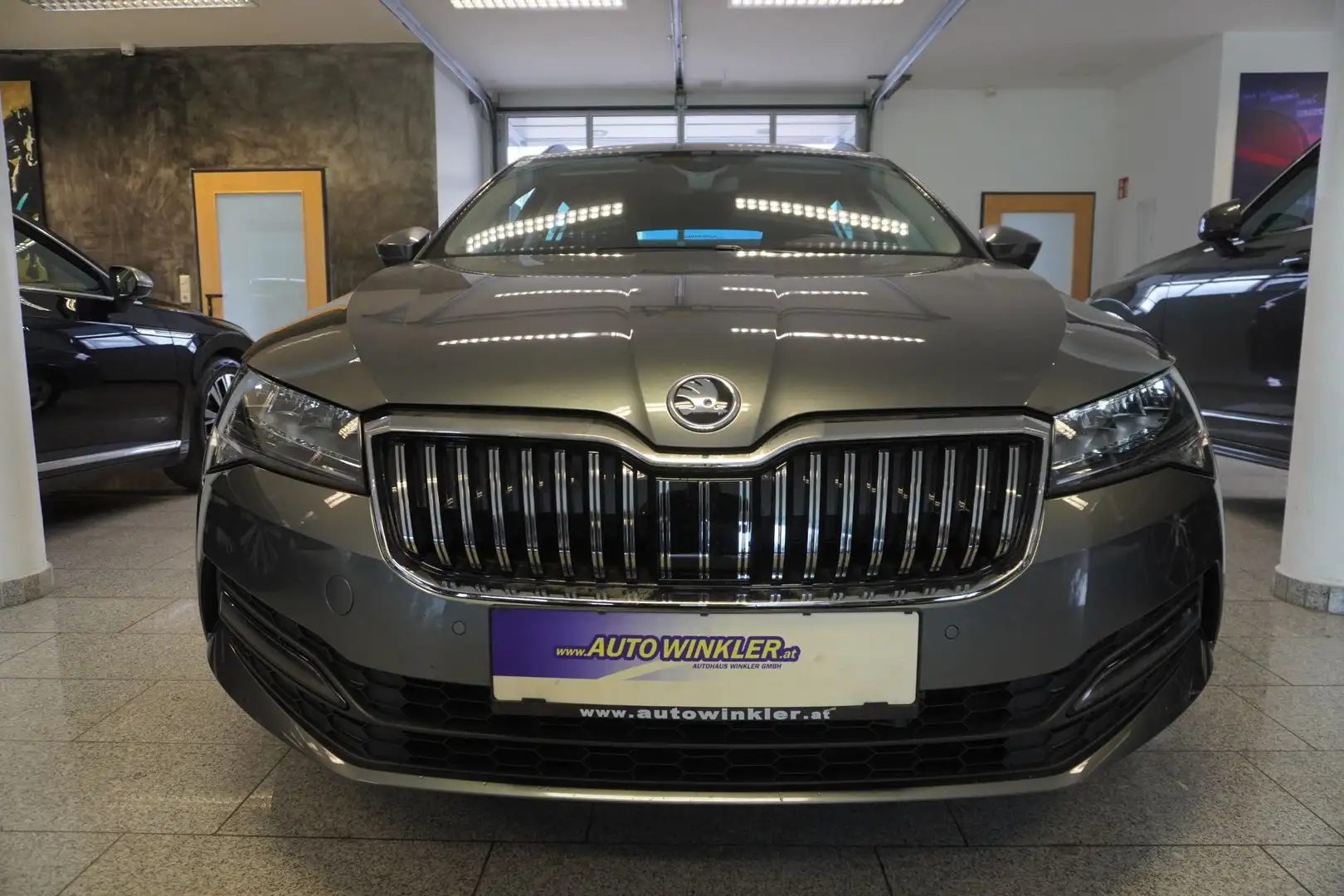 Skoda Superb 2.0TDI DSG Virtual/Kamera/Navi Silber - 2