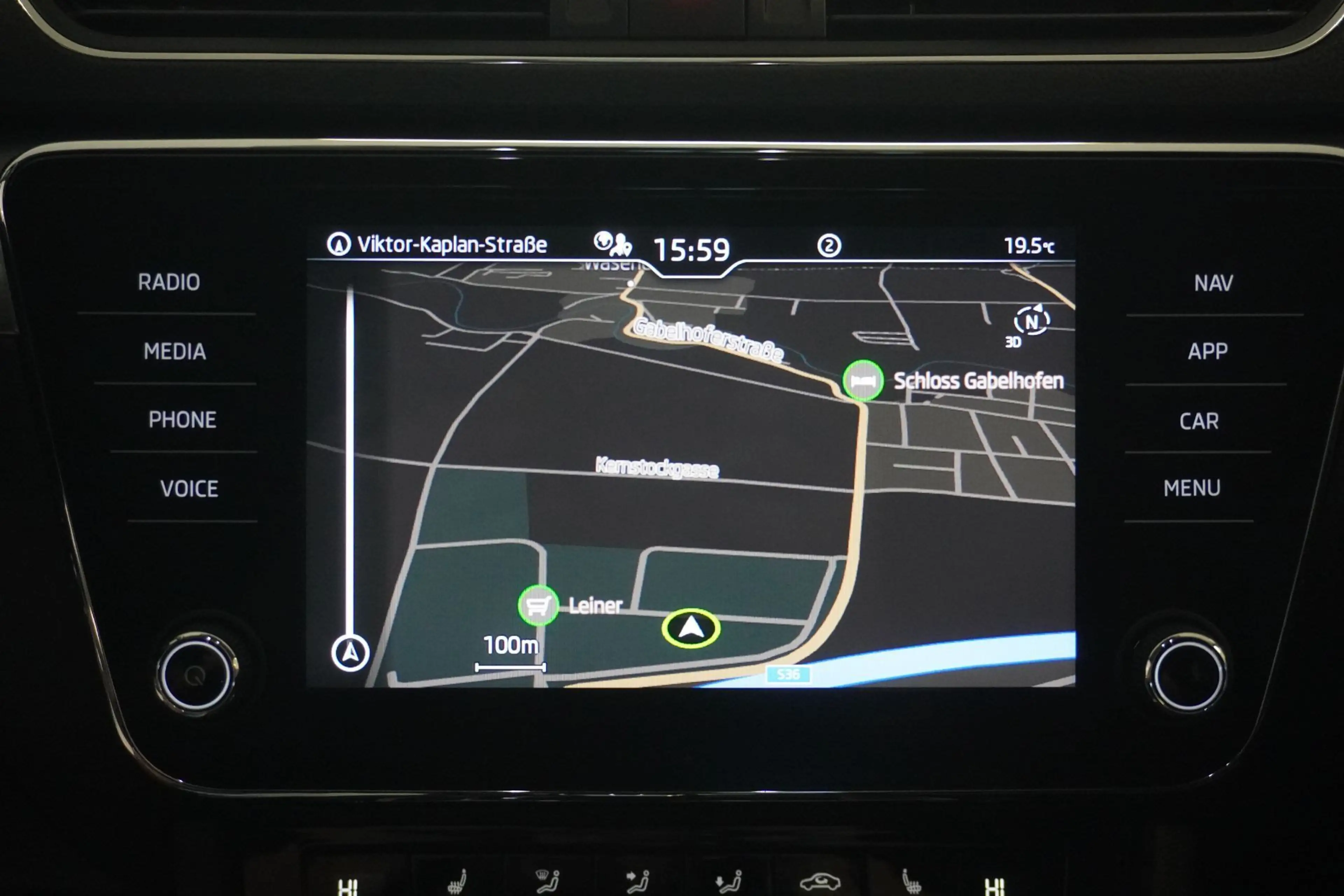 Skoda Superb 2.0TDI DSG Virtual/Kamera/Navi — photo 15