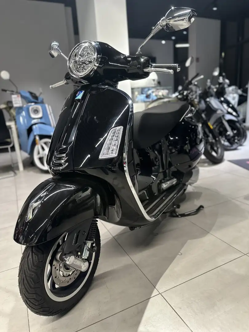 Vespa GTS 125 ABS ASR LED Negru - 1