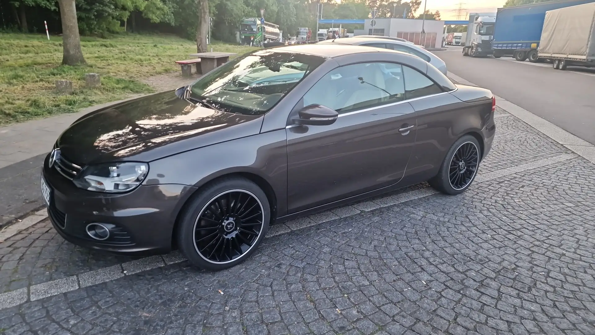 Volkswagen Eos 2.0 TSI DSG Sport & Style - 2
